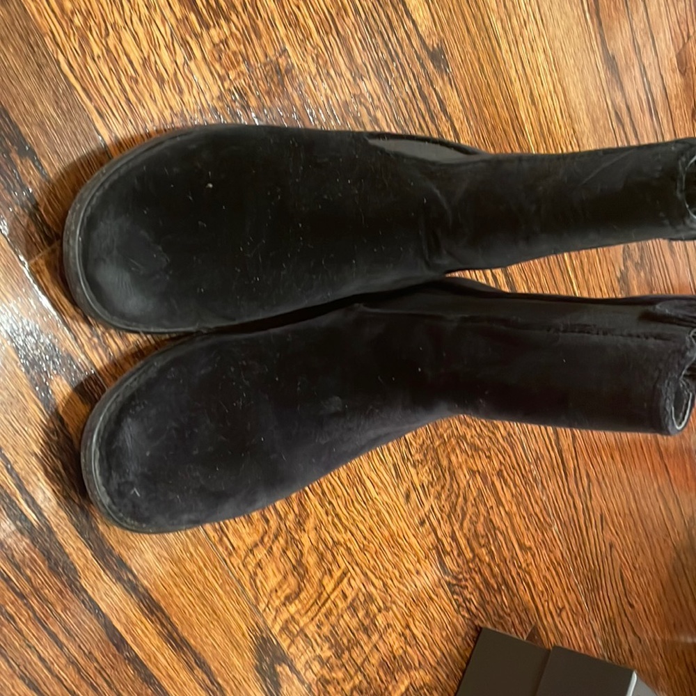 Chanel above ankle, black, velvet boots.
